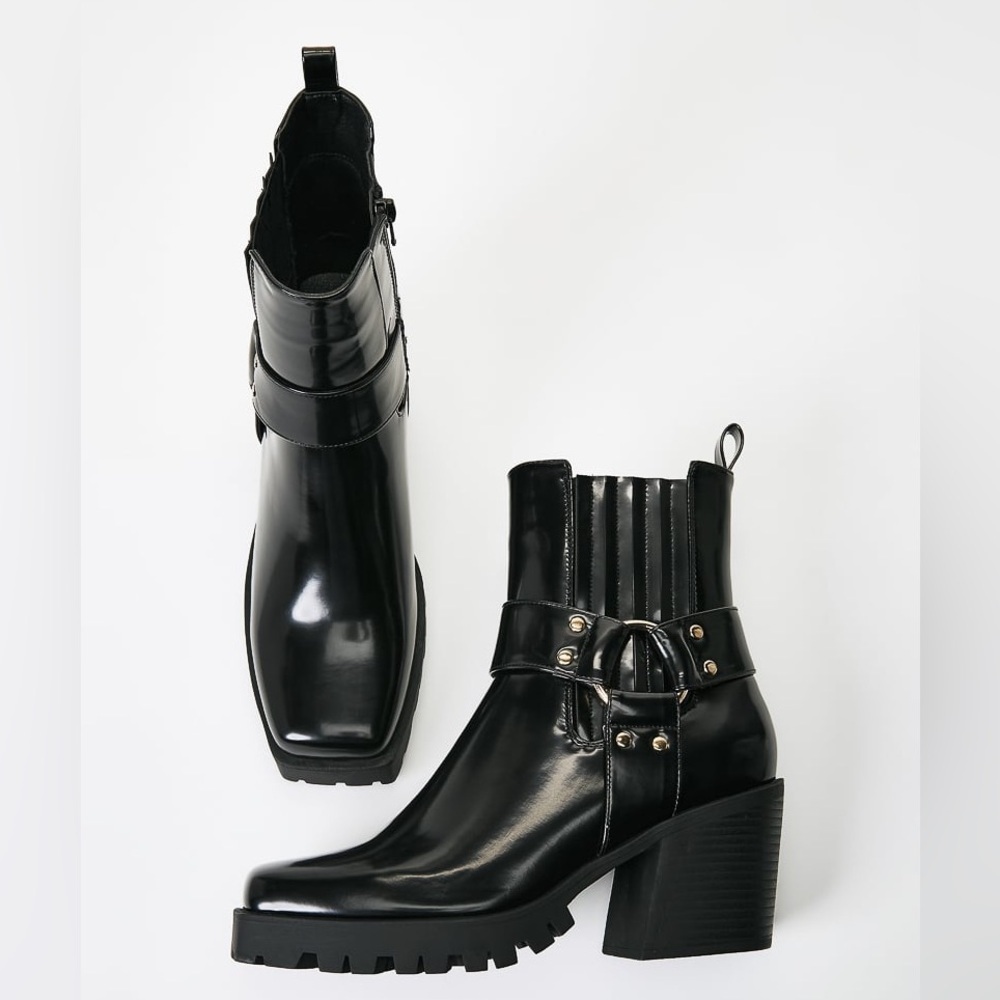 SHOE DAZZLE Black Ankle Boots Buckle Detail Lug Sole Moto Combat Shoes Size 9.5 - Picture 6 of 13